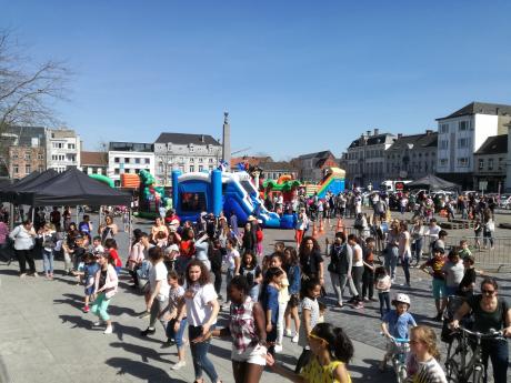 Buitenspeeldag - Markt vol