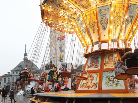 Zweefmolen Winterlicht